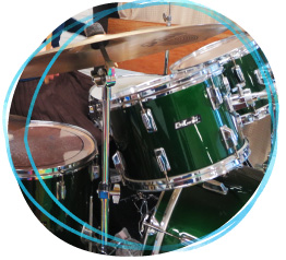 緑のドラムの画像